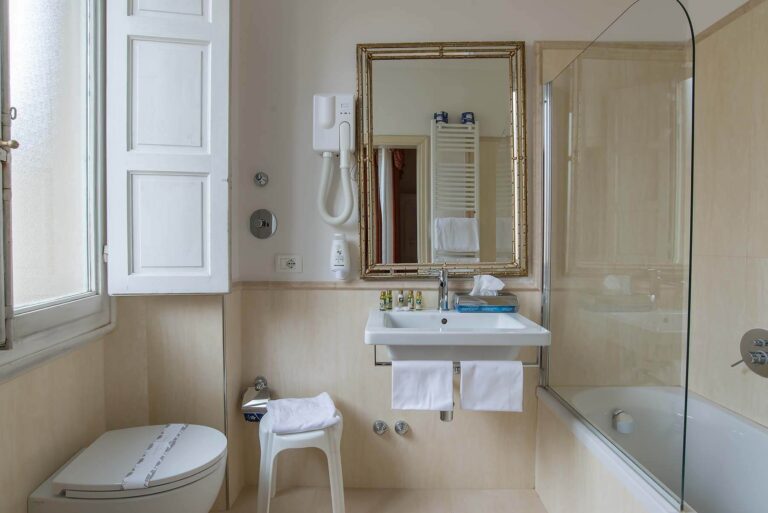 Salle de bains double classique - Atlantic Palace Florence